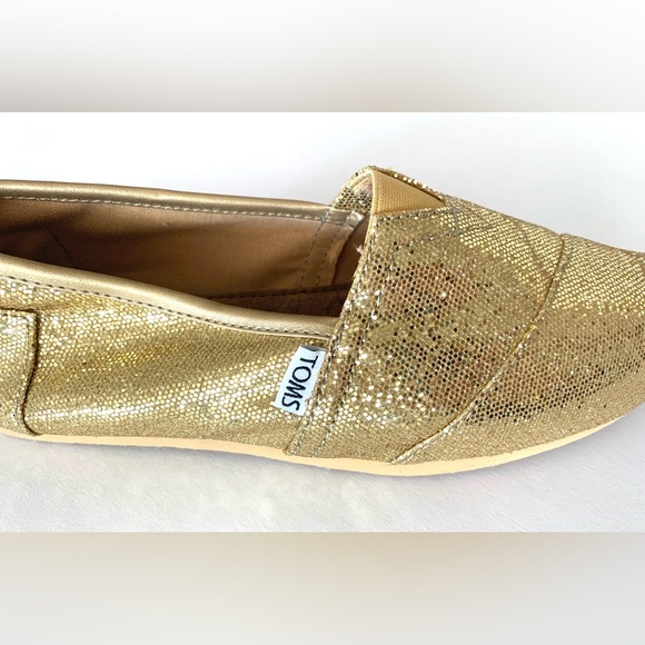 Tom’s Alpargata slip on flat in size 8.5. Never worn, pristine condition. - Picture 10 of 10